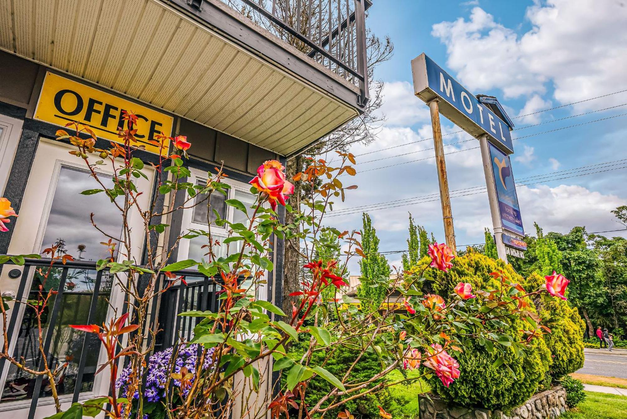 Bluebird Motel Nanaimo Exterior photo