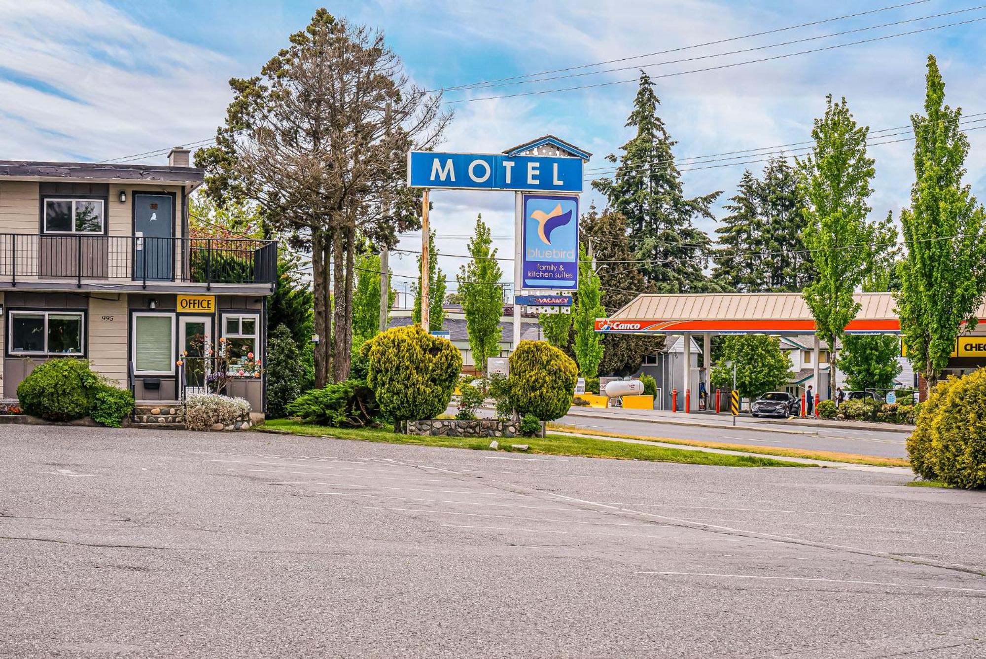 Bluebird Motel Nanaimo Exterior photo
