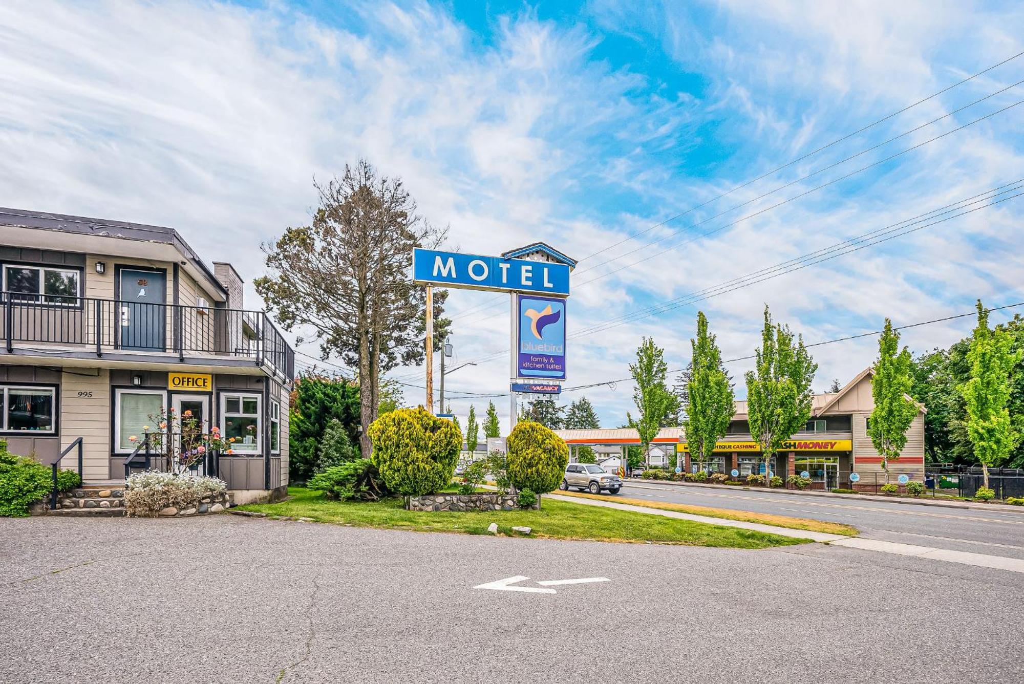 Bluebird Motel Nanaimo Exterior photo