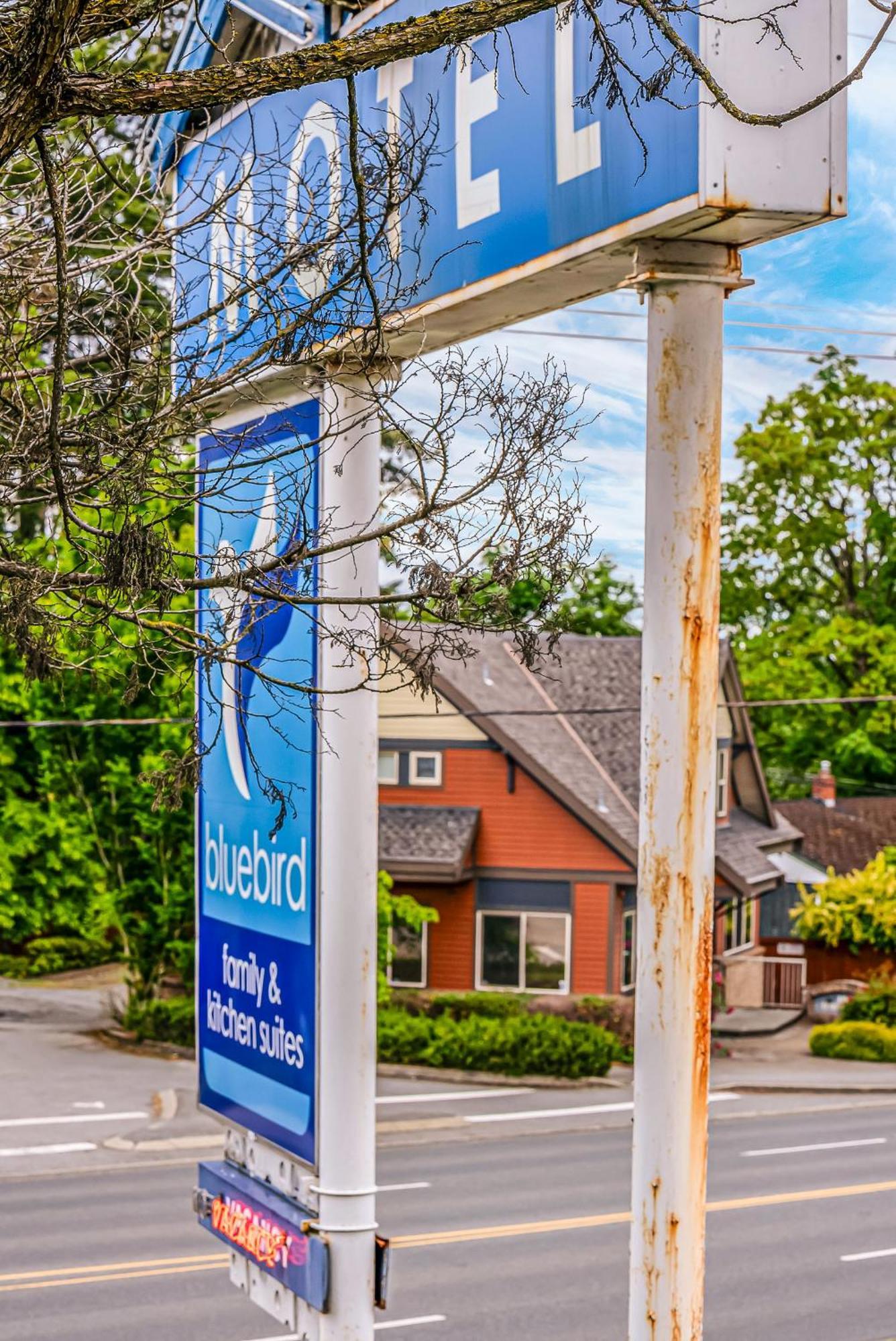 Bluebird Motel Nanaimo Exterior photo